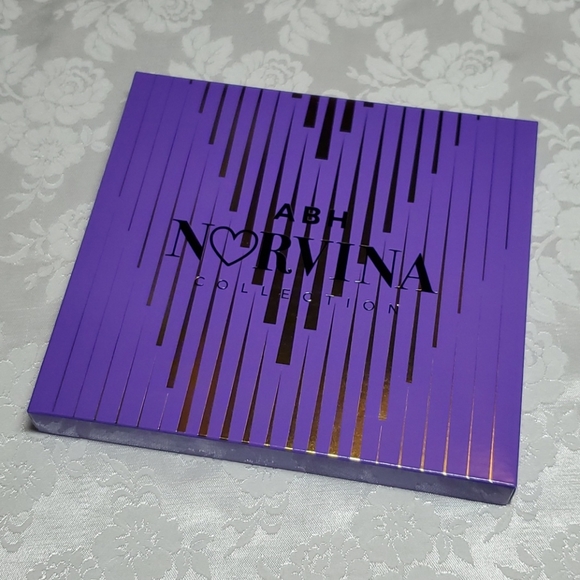 ABH NORVINA Pro Pigment Palette Vol. 1 - Picture 7 of 9